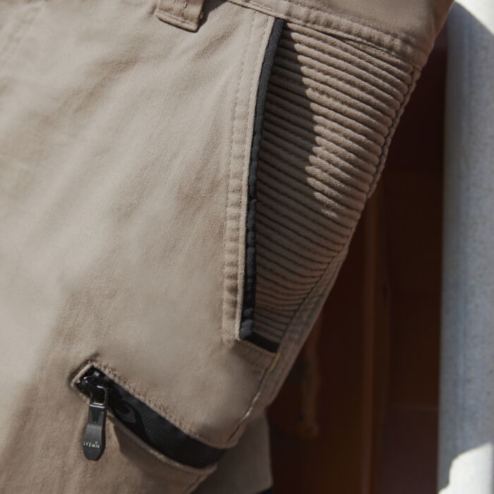 Pants Thumbnail